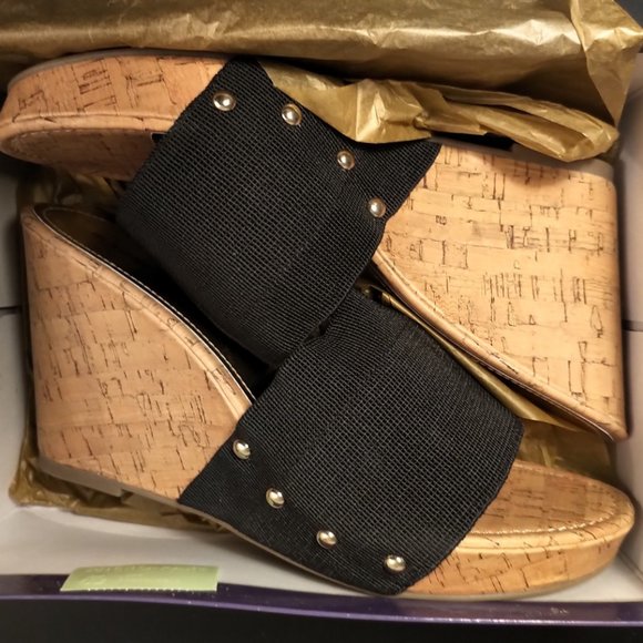 Madden Girl Nickolet Wedge Sandal - Size 10 - NEW - Picture 4 of 4